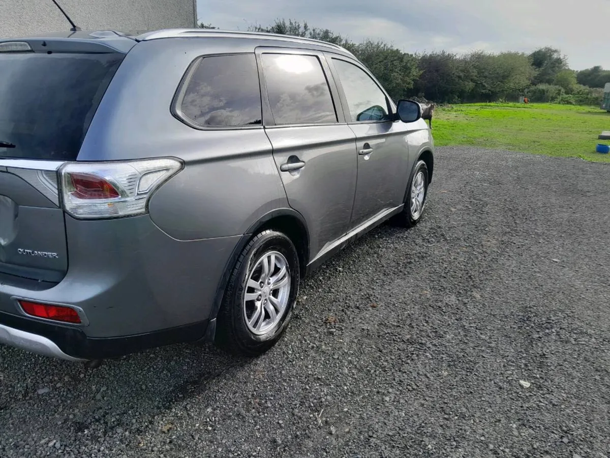 Mistubishi outlander - Image 4