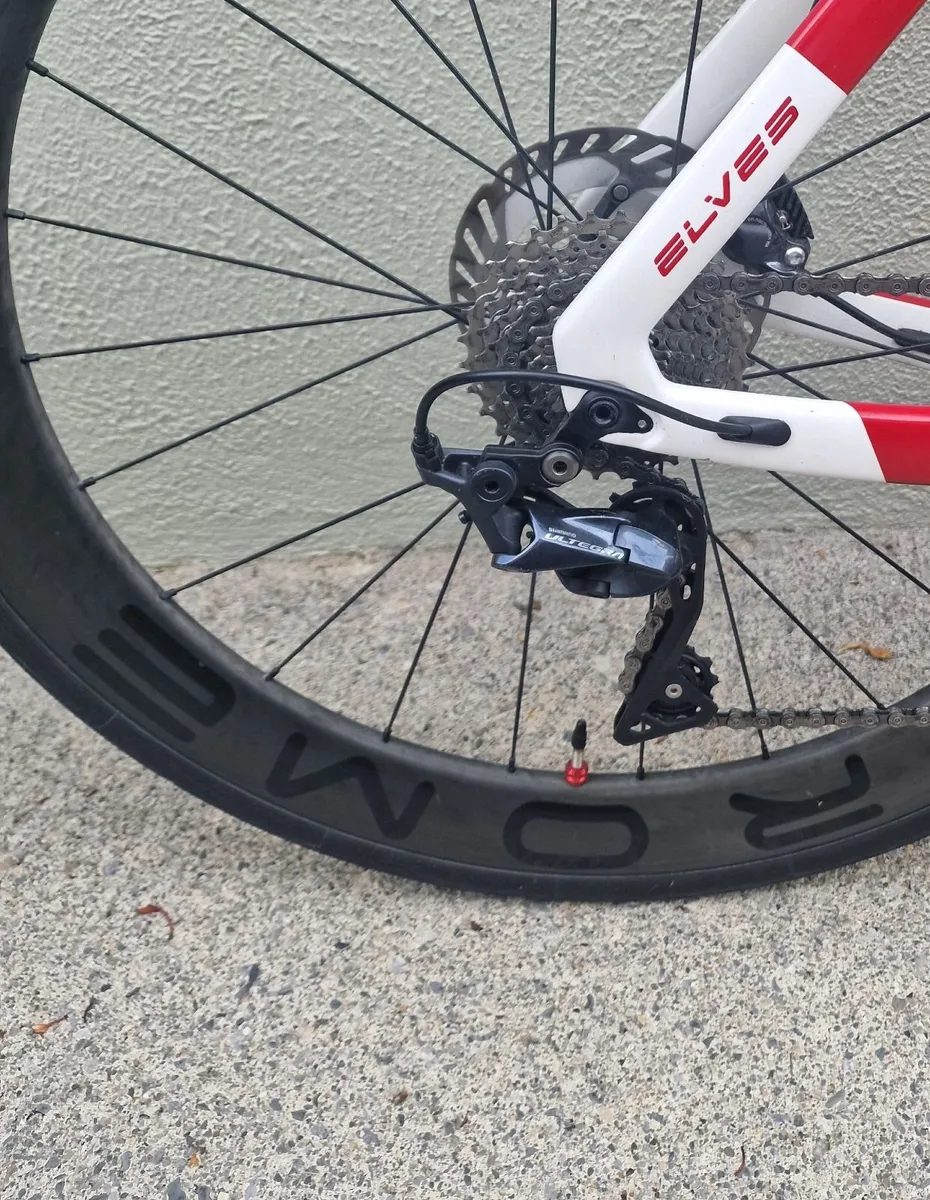 Elves falath evo Road bike - Image 1