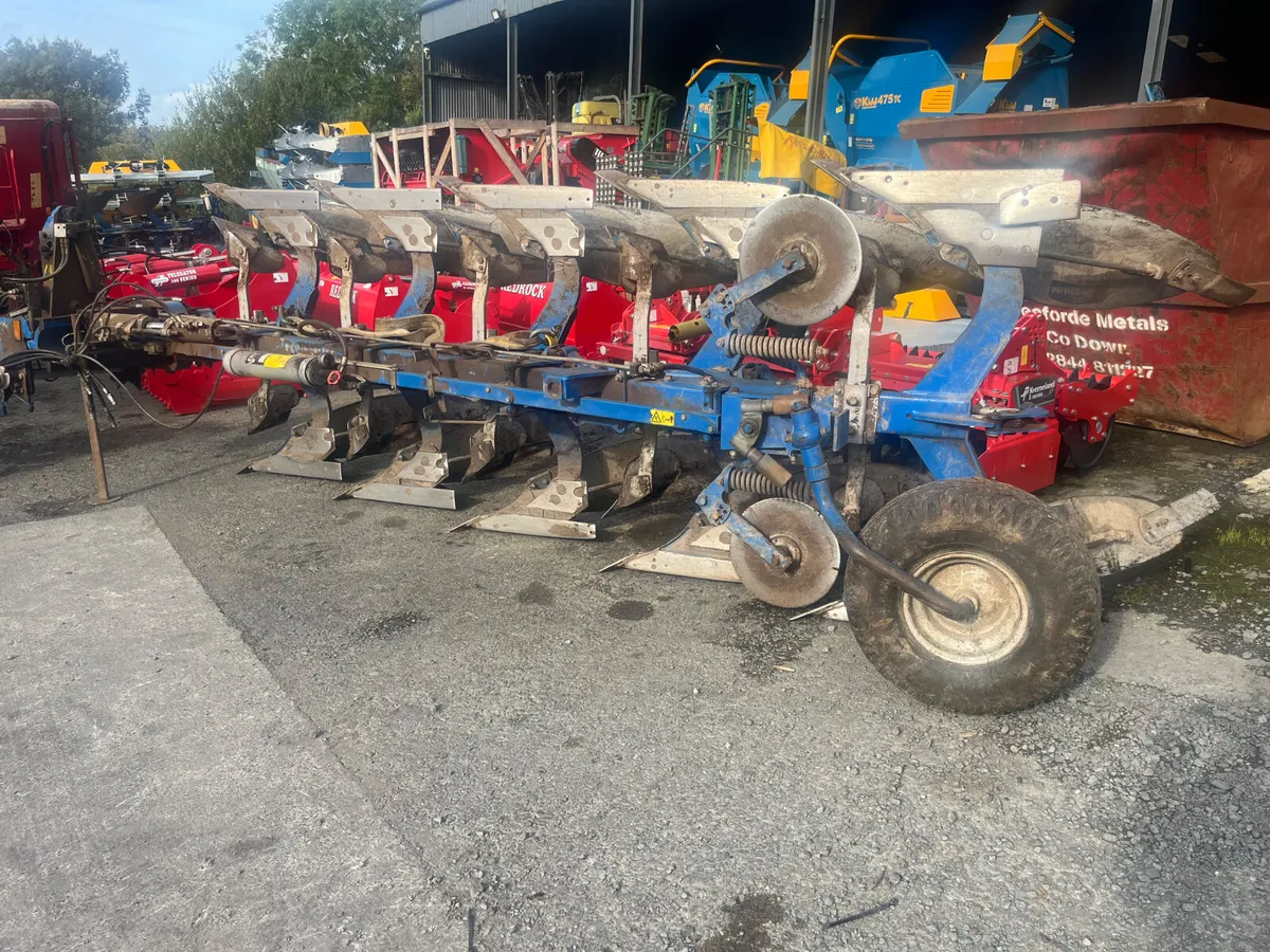Used 5F Overum Variflex Reversible Plough - Image 2