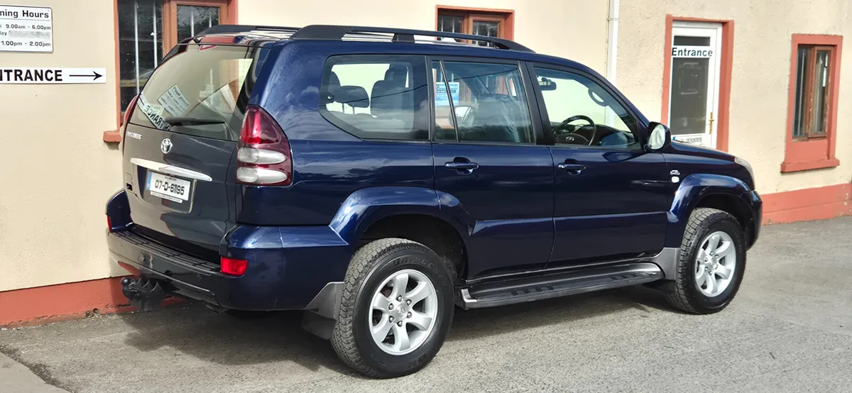 Toyota Land Cruiser 2007 Crew Cab 5 Seater Manual - Image 4