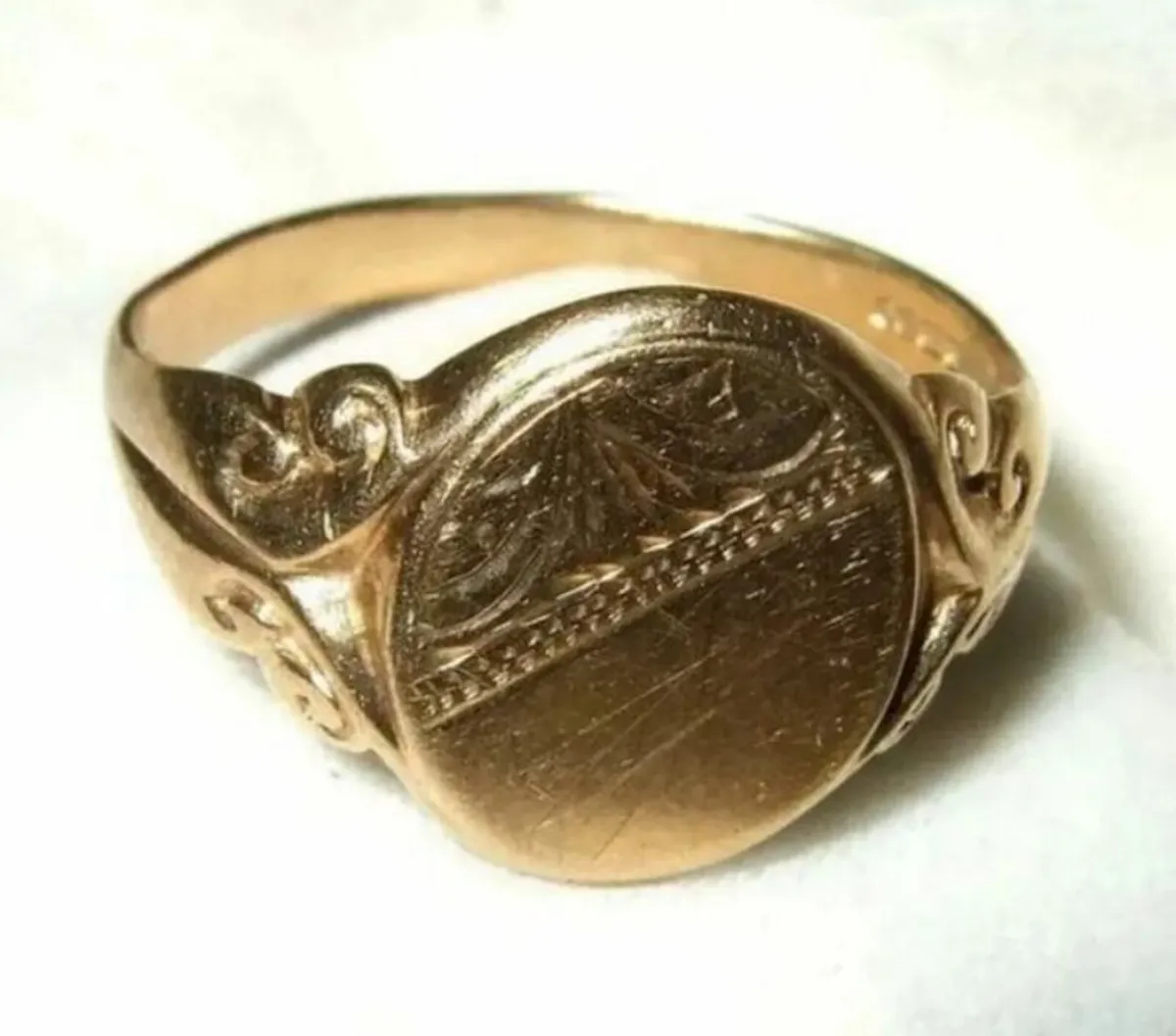 Vintage Hallmarked 9ct Gold Gentlemans Ring - Image 3