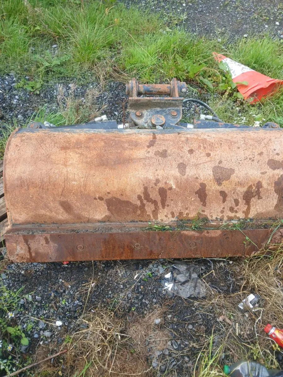 Bucket - Image 2