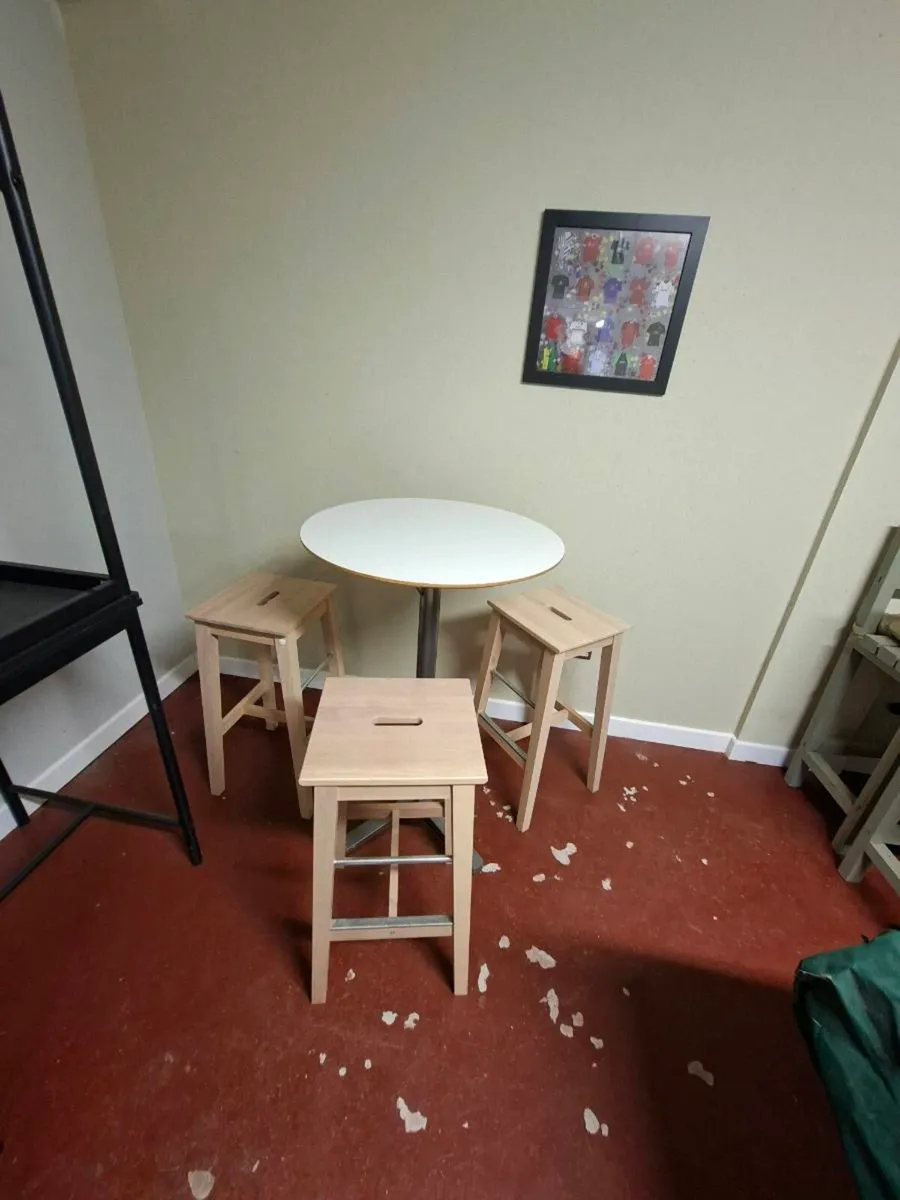 Bar and accessories - Image 4