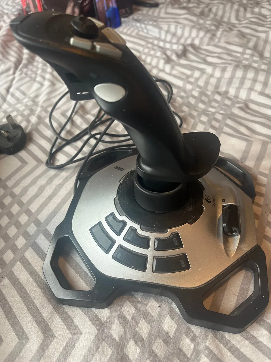 Logitech Extreme 3D Pro Joystick + Cable - Image 2