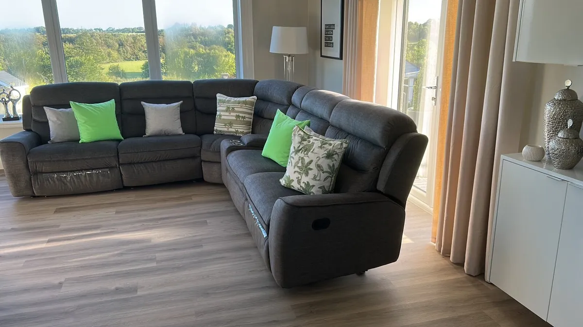 XL Reclining corner sofa - Image 1