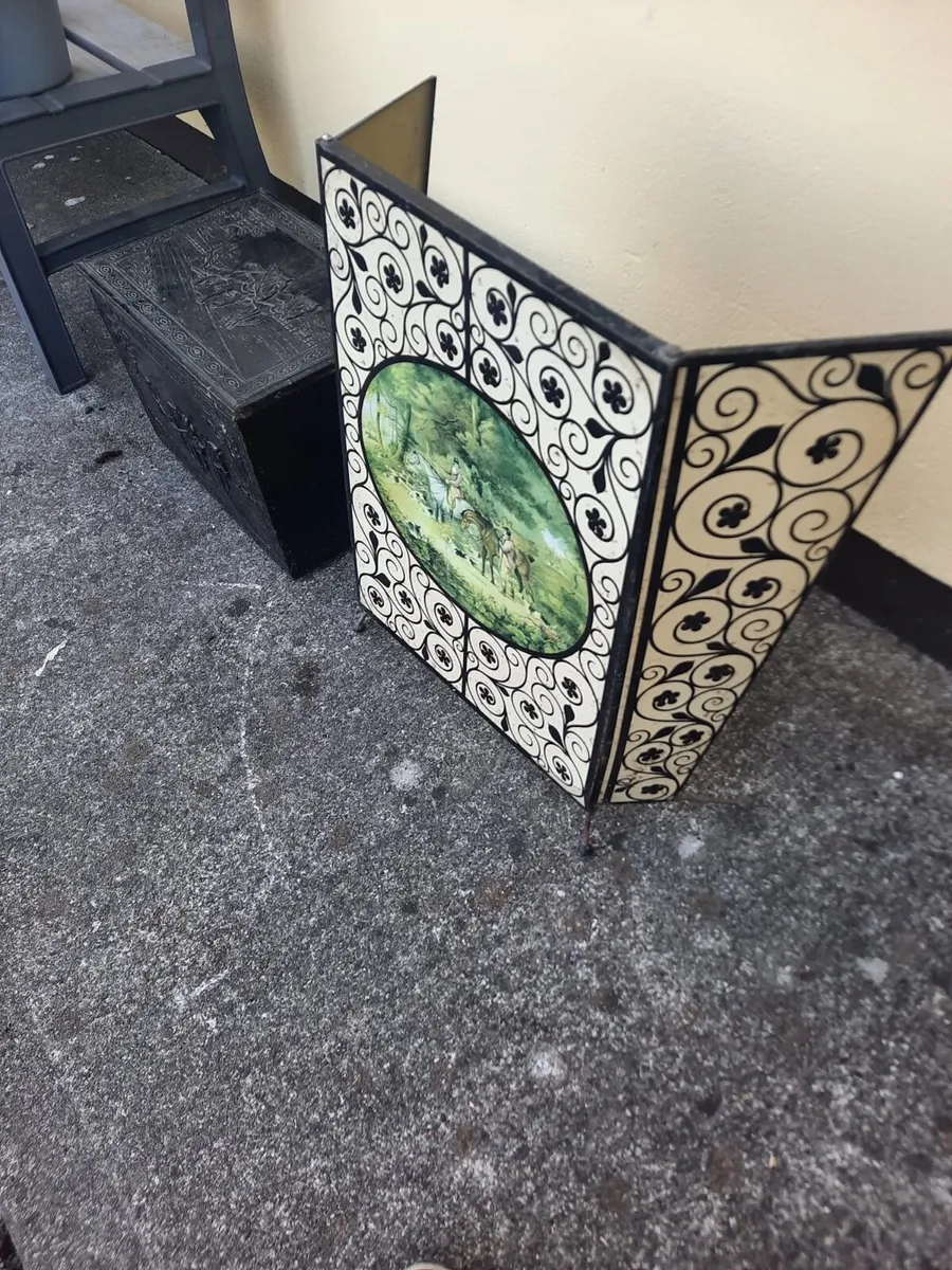 Vintage log box and fire screen - Image 3