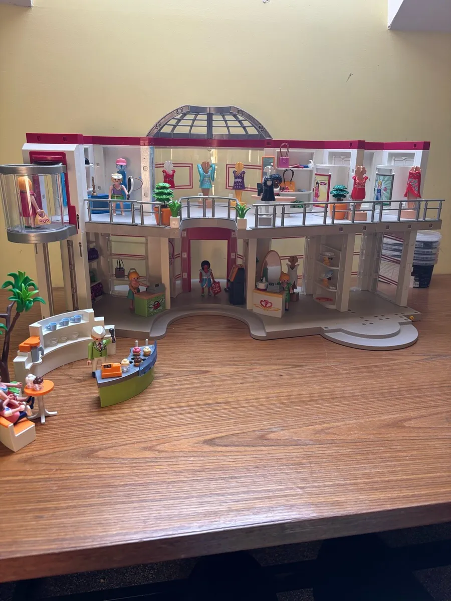 Playmobil shopping centre - Image 1