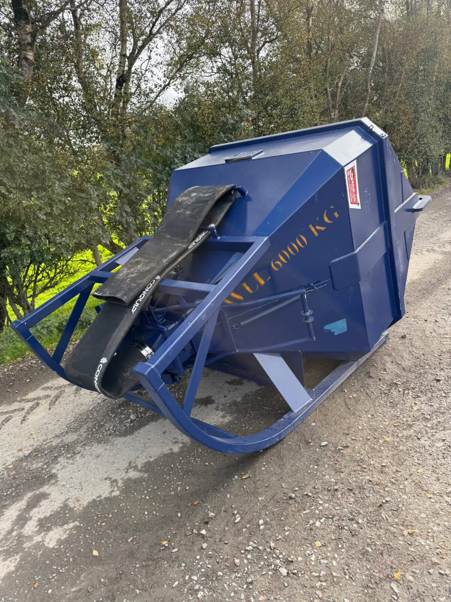 Concrete Skip - Image 1