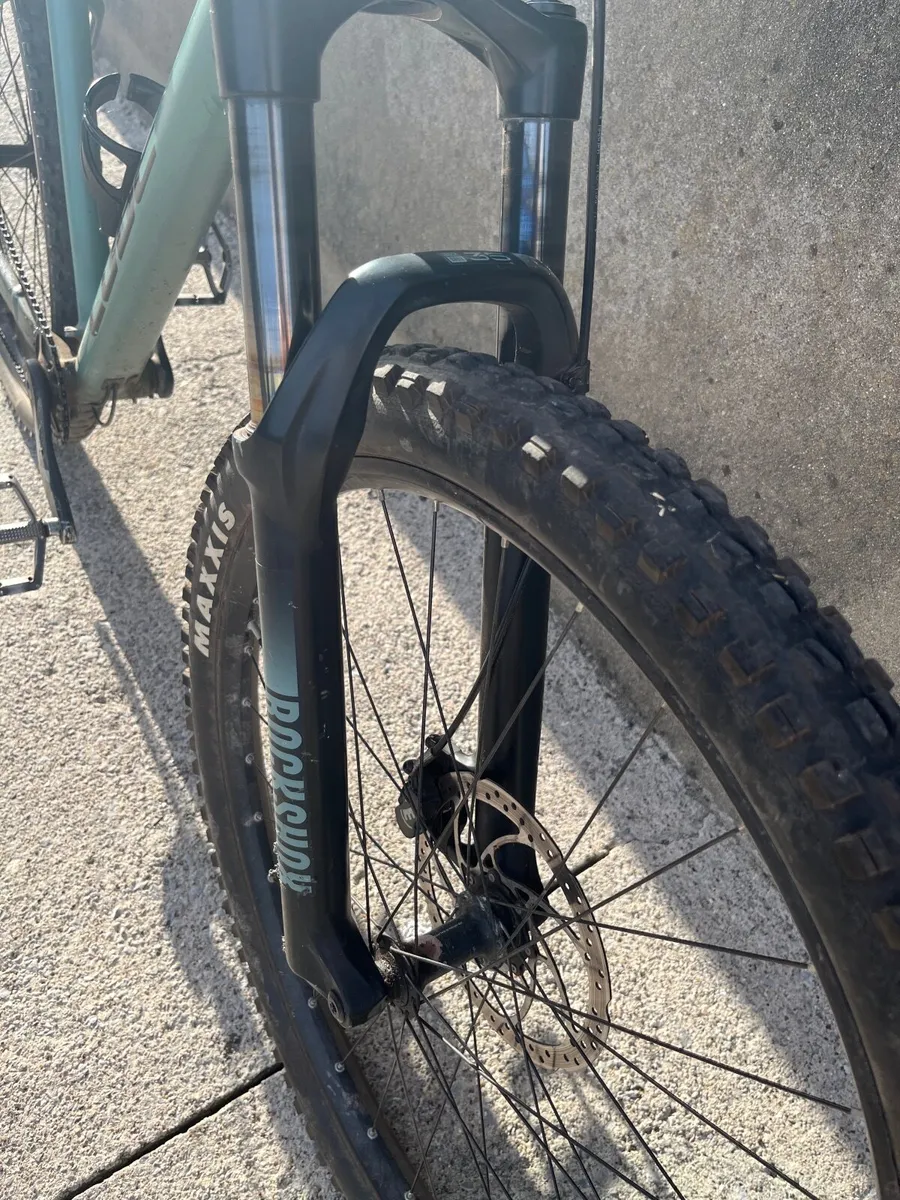 Mountain bike - Image 1