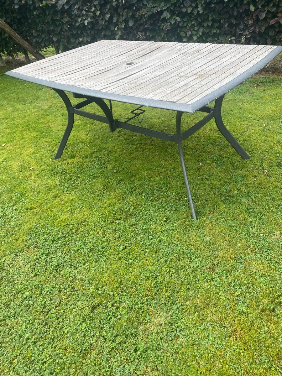Garden table - Image 3