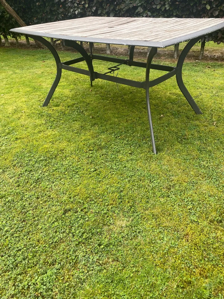 Garden table - Image 4