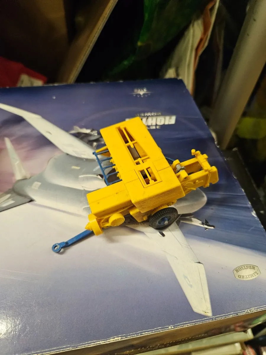 Britain's Square Baler - Image 1
