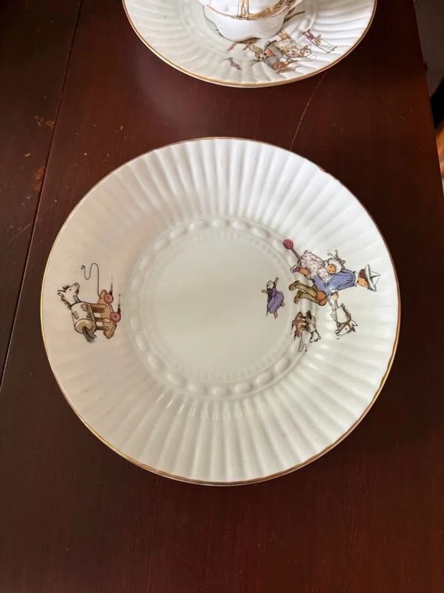 Child's tea set featuring charming illustrations by the German artist Gisela Gottschlich. - Image 4