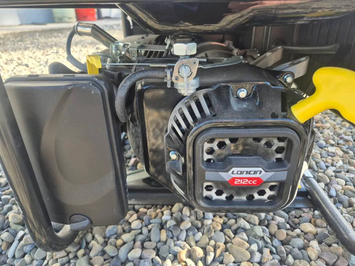 LONCIN 3500 PETROL GENERATOR IMMACULATE - Image 3