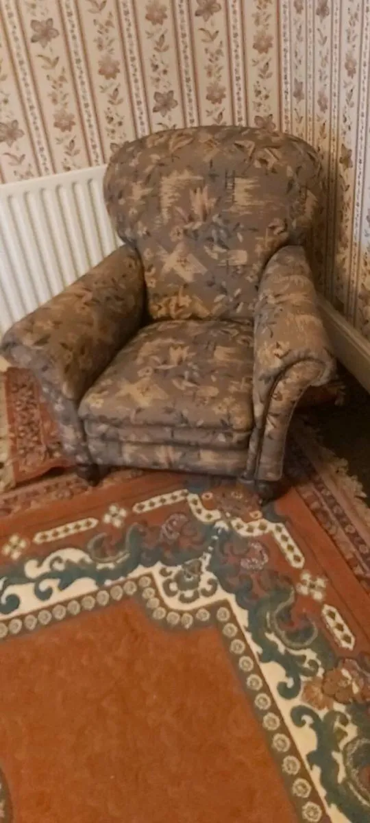 Vintage 2 Seat Sofa & 2 Arm Chairs - Image 3