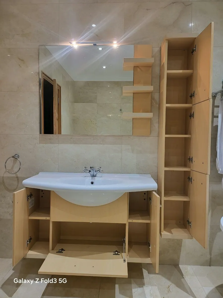 Bathroom Suite - Image 2