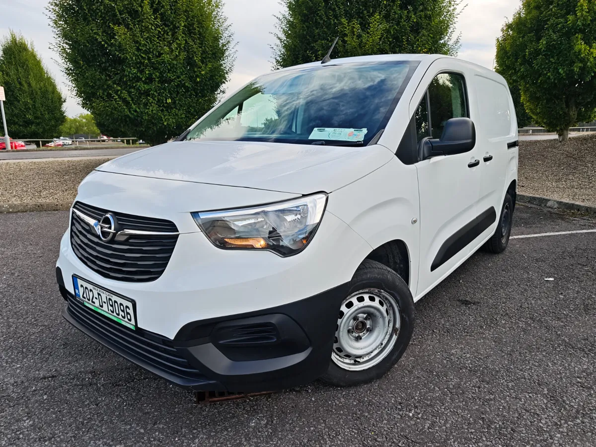 Opel Combo 2020 - Image 1