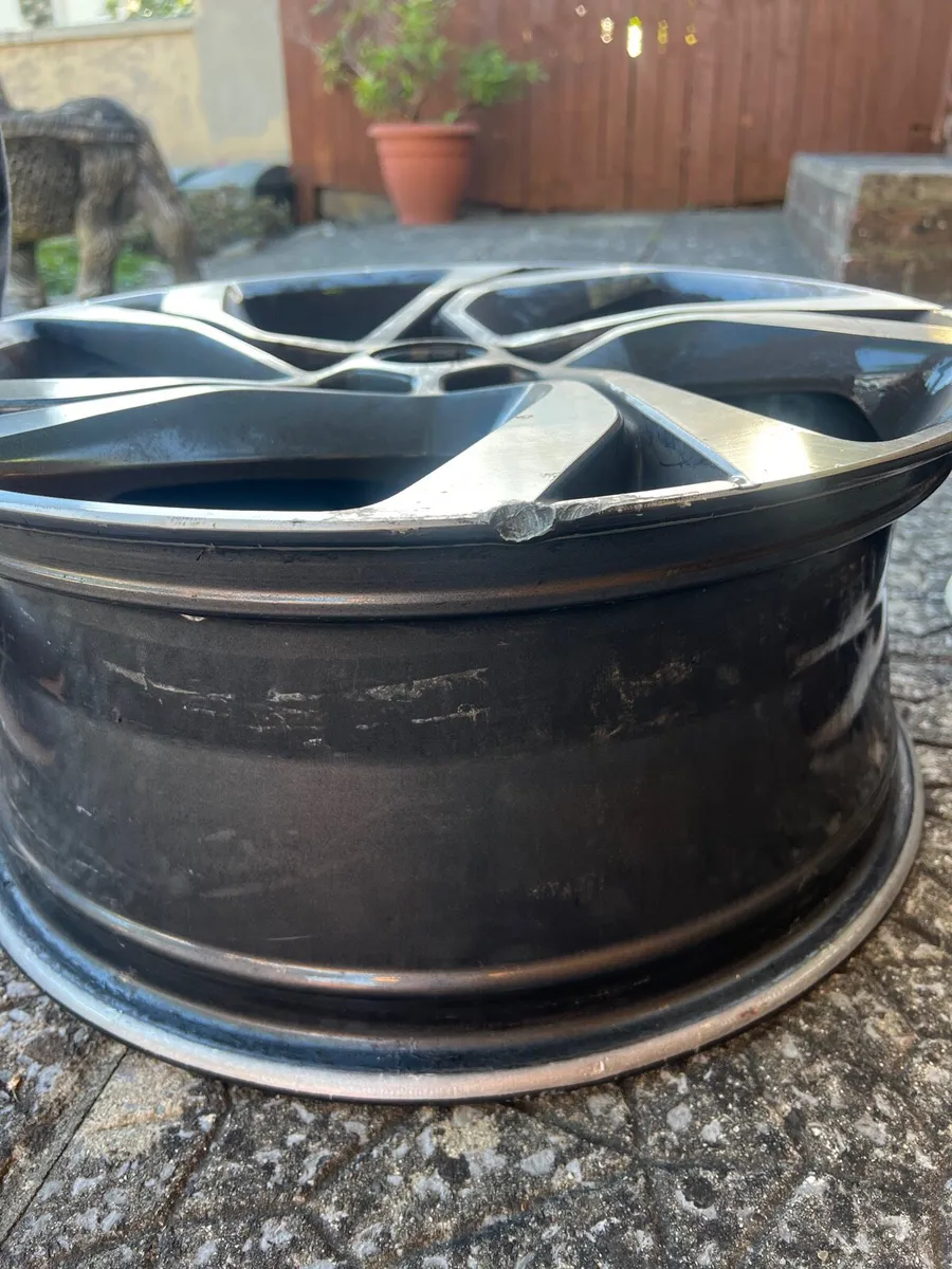 Renault Megane Gt 18 inch alloy x1 - Image 2