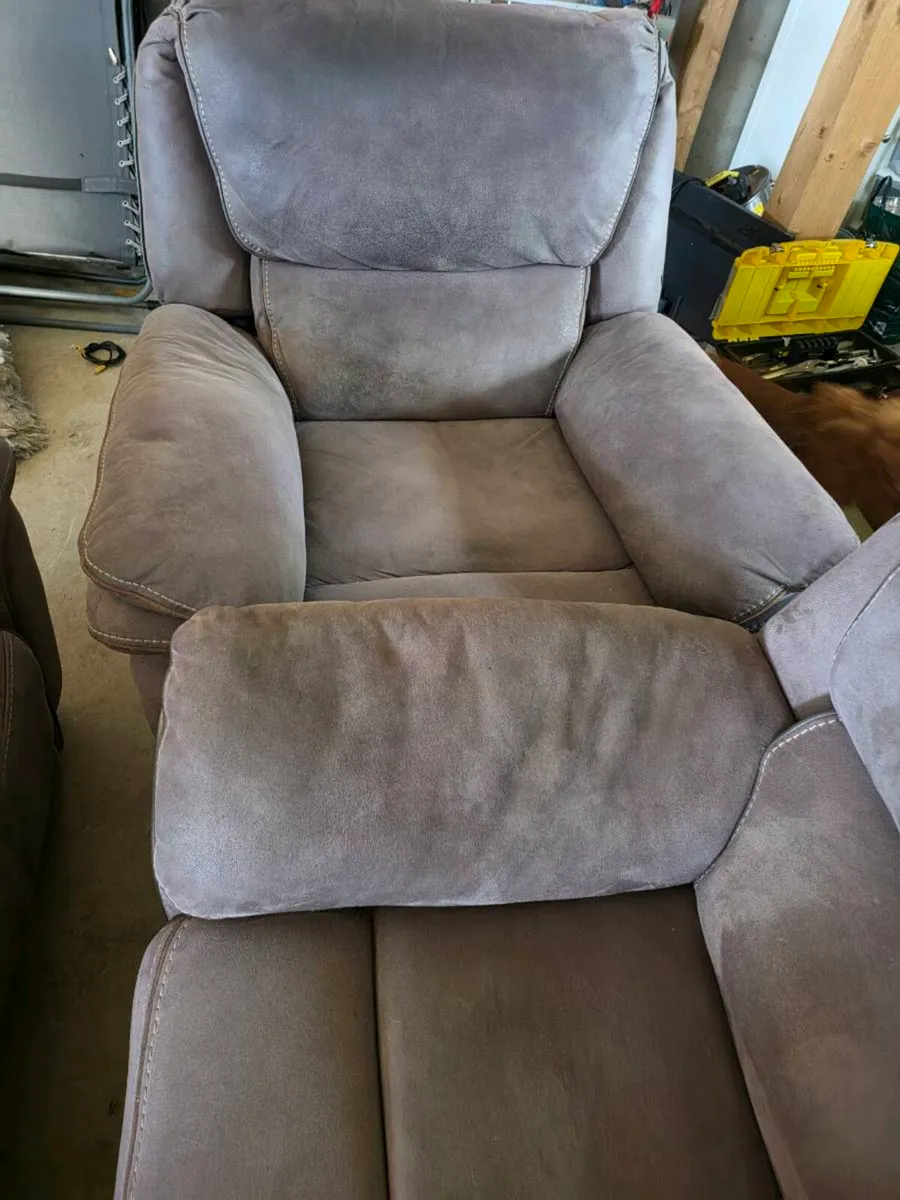 321 sofa - Image 3