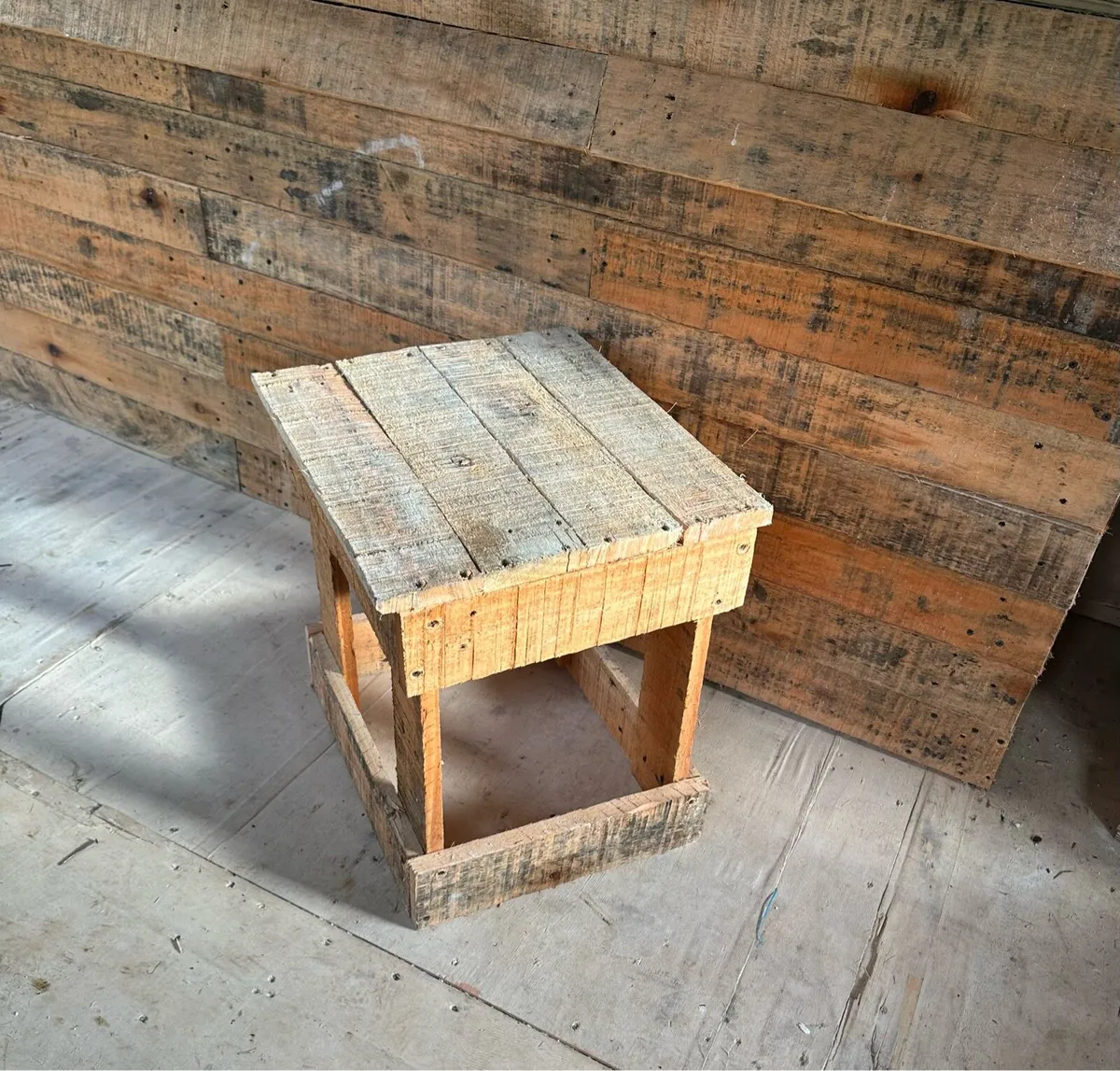 Handmade wooden stool - Image 4