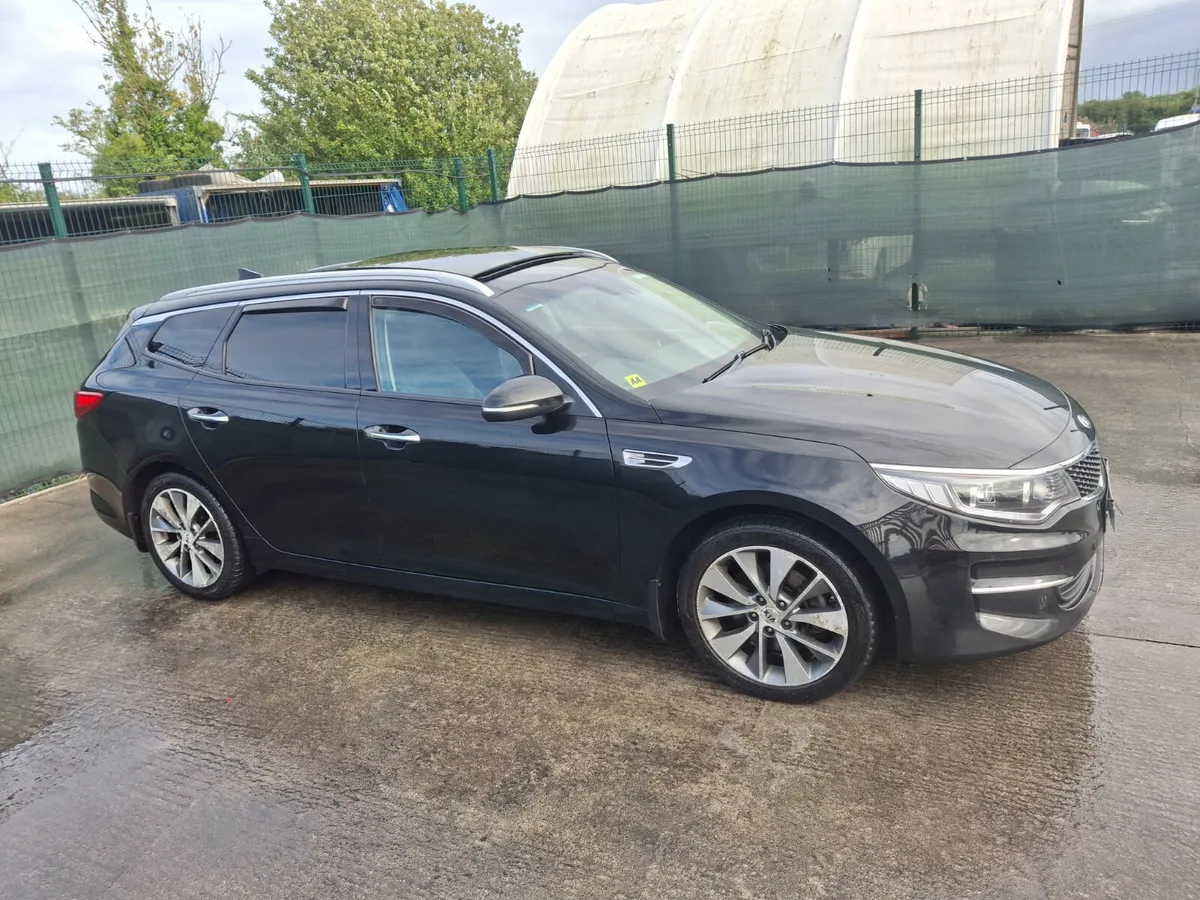 172 Kia Optima  Sportswagon.Drive home - Image 1