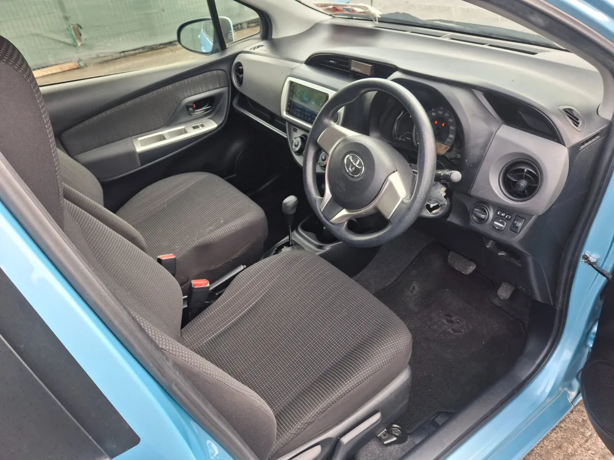 162 Toyota Vitz  86km  Automatic  Drive Home - Image 3