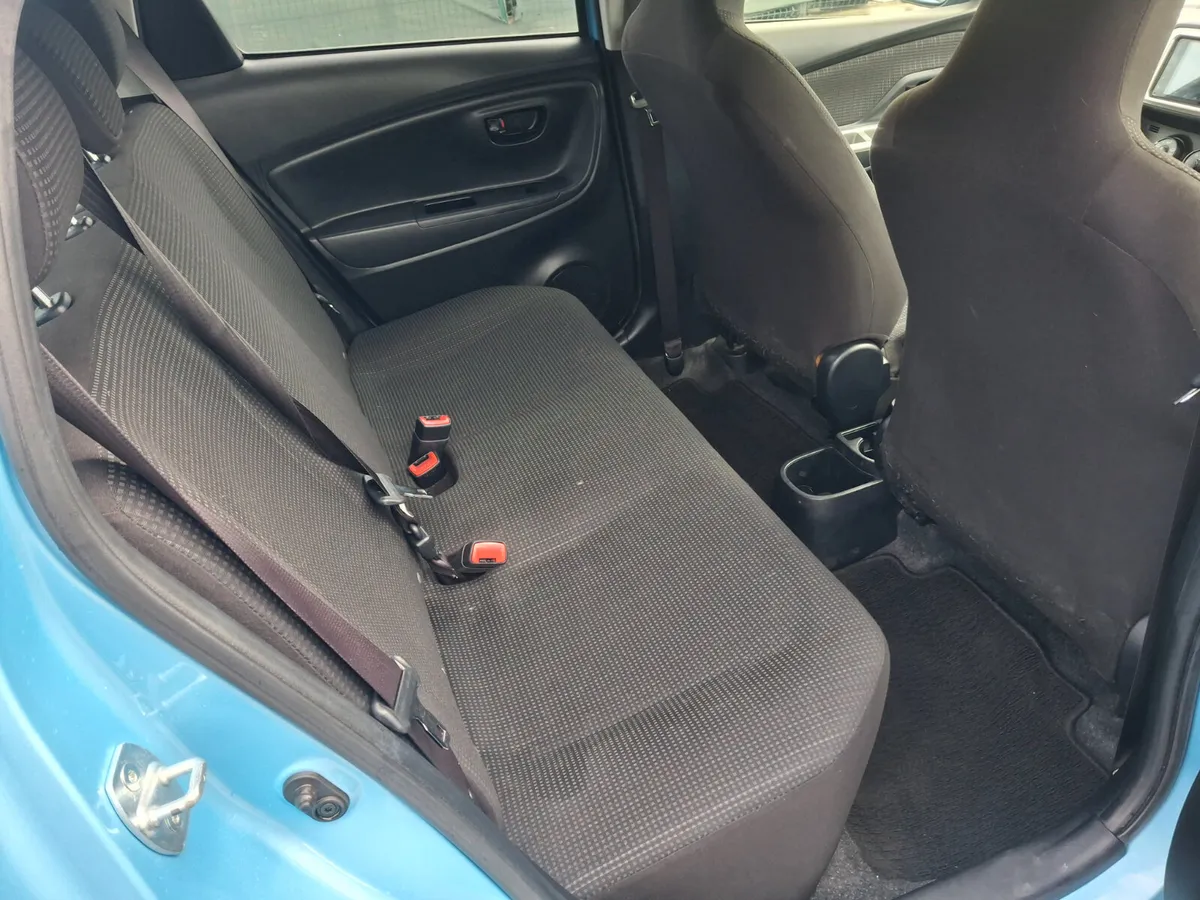 162 Toyota Vitz  86km  Automatic  Drive Home - Image 4