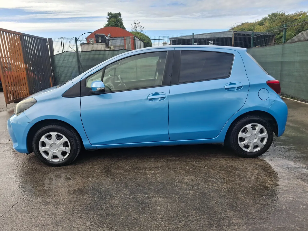 162 Toyota Vitz  86km  Automatic  Drive Home - Image 3