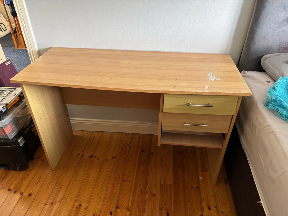 Desk - Image 2