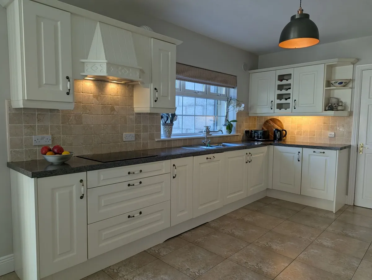 Kitchen units in Kildare - Image 3