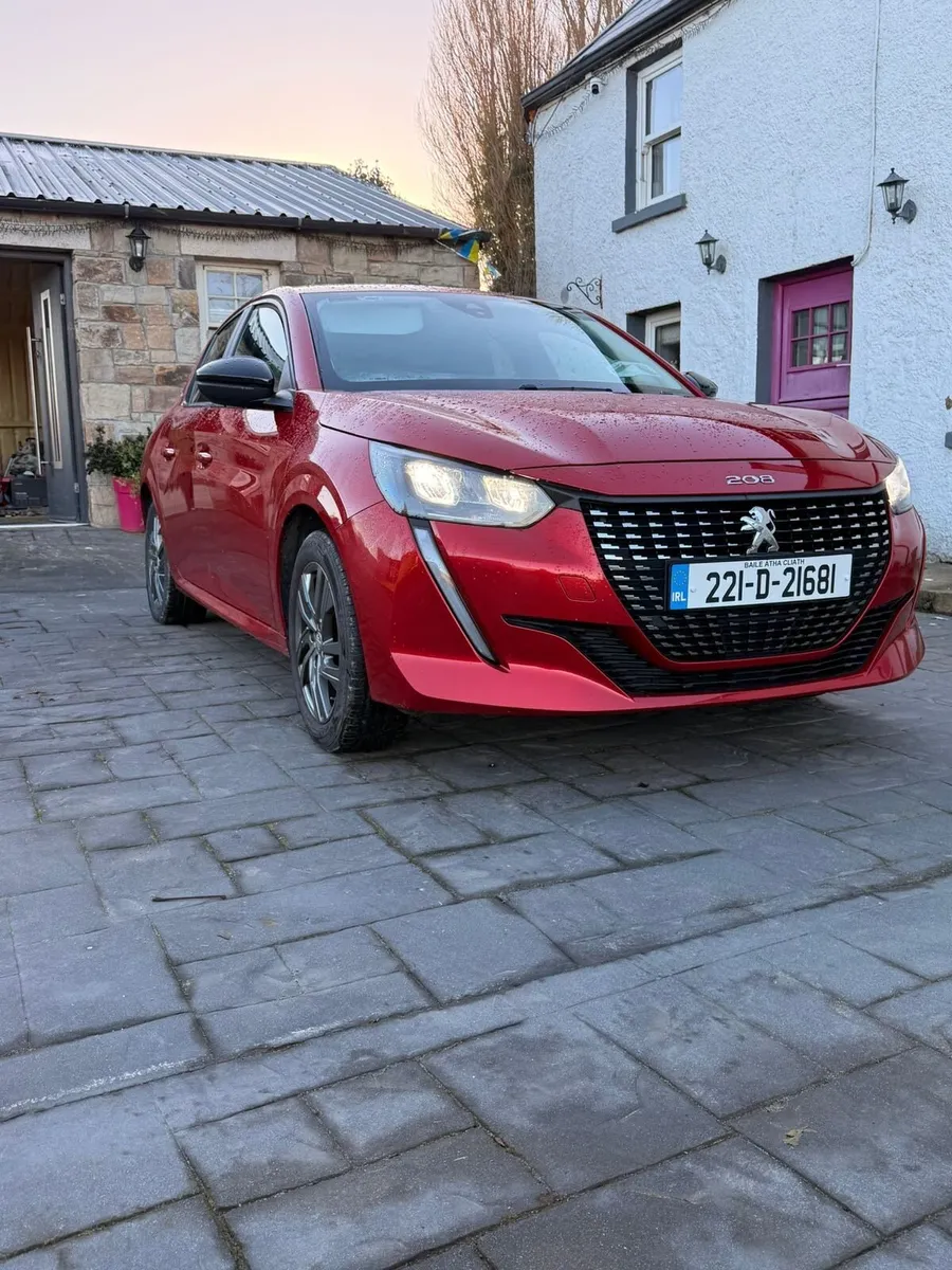 Peugeot 208 1.2 test+tax - Image 1