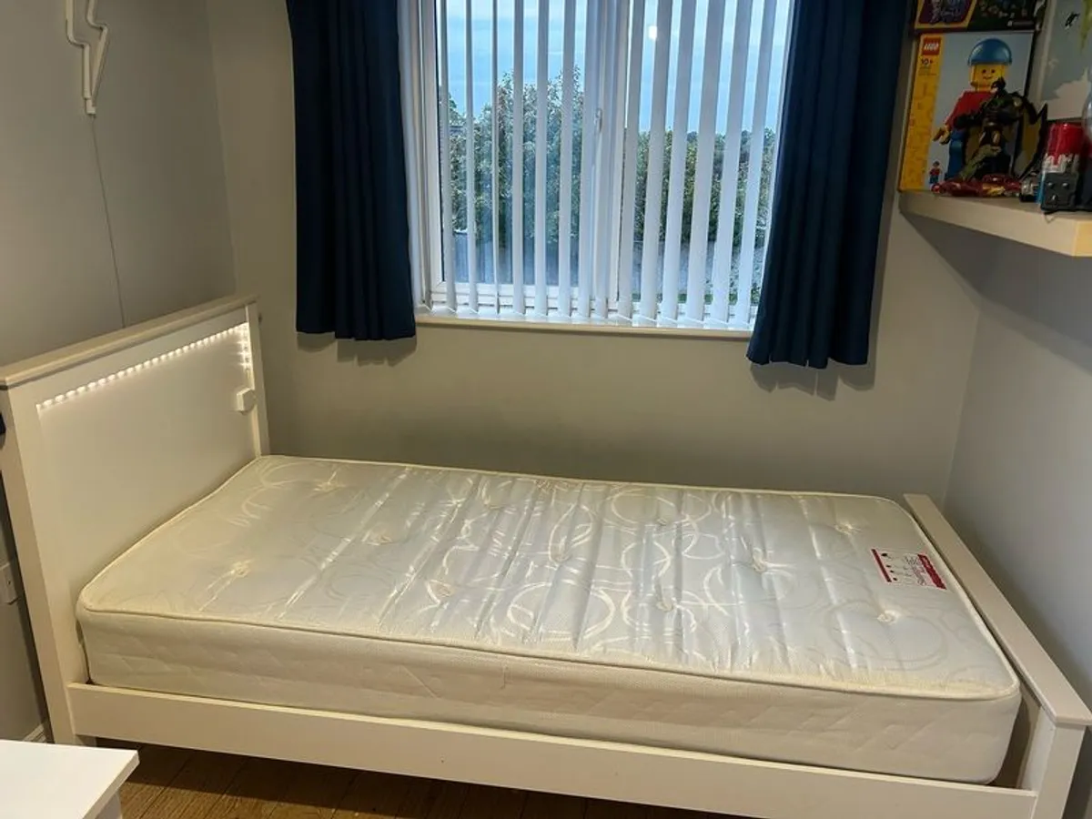 Solid White Single Bed - Image 4