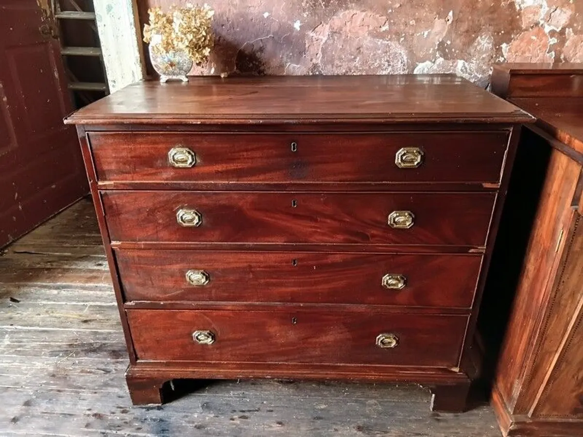 George IV mahogany Chest of Drawers - Image 1