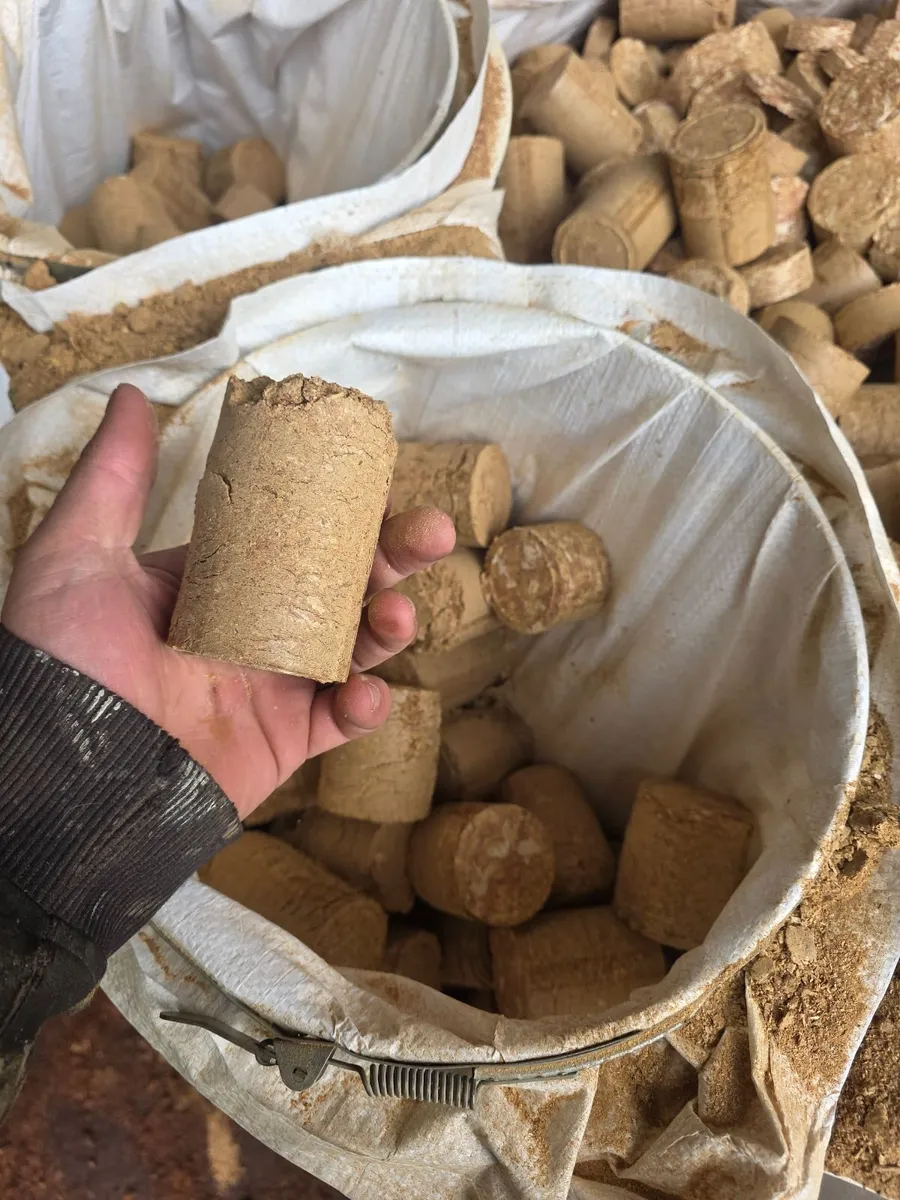 Sawdust briquettes / kindlen - Image 2