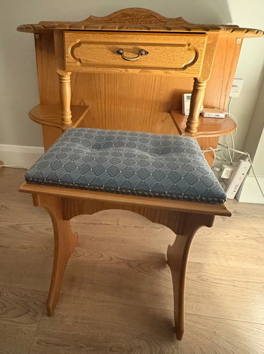 Hall table - free to collect - Image 1