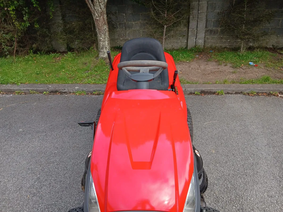 Ride on lawnmower - Image 3