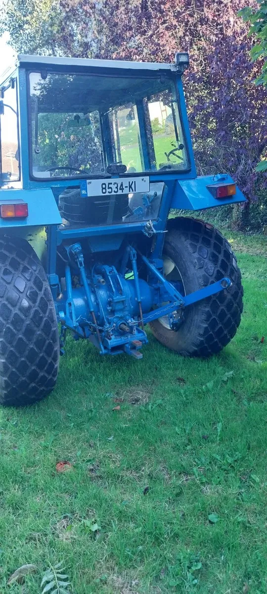 Ford 3910 1984 - Image 2