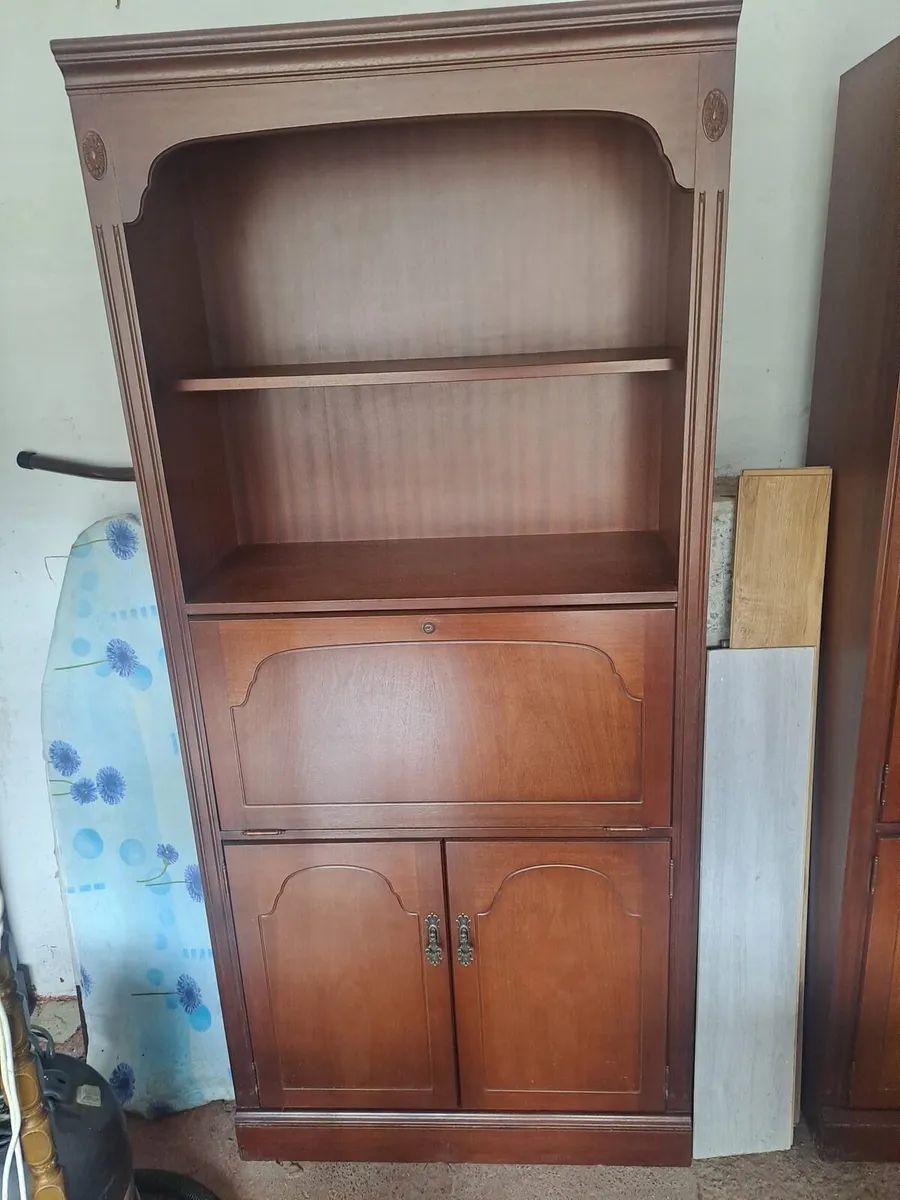 Rossmore cabinet
