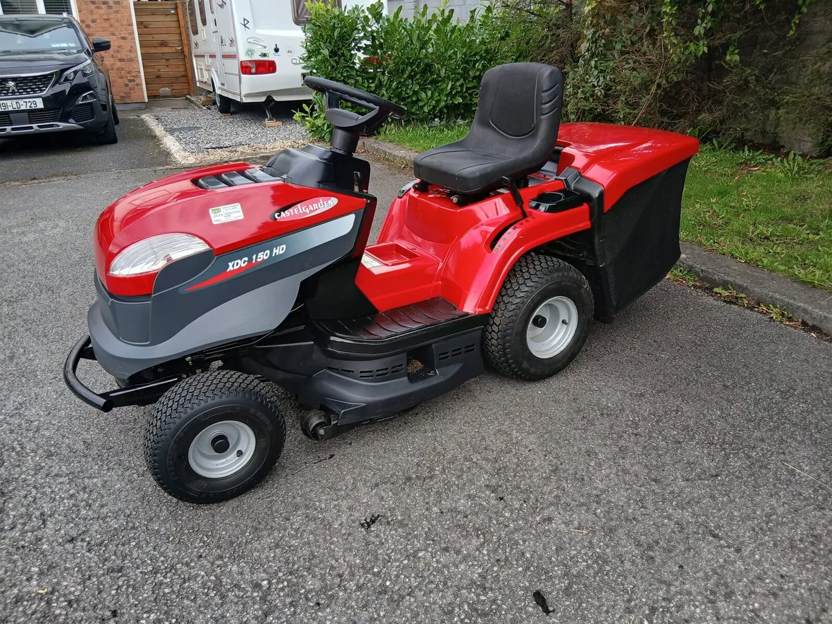 Ride on lawnmower - Image 2