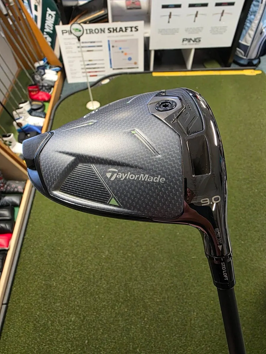 Like New Taylormade Qi35 - Image 2