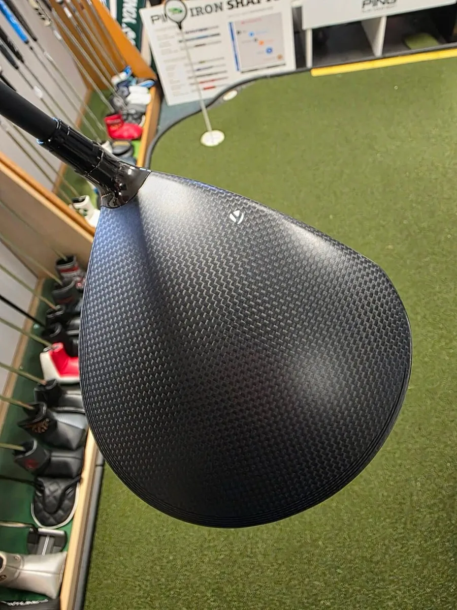 Like New Taylormade Qi35 - Image 3