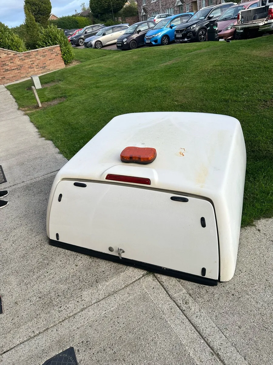 Toyota Hilux Canopy - Image 3