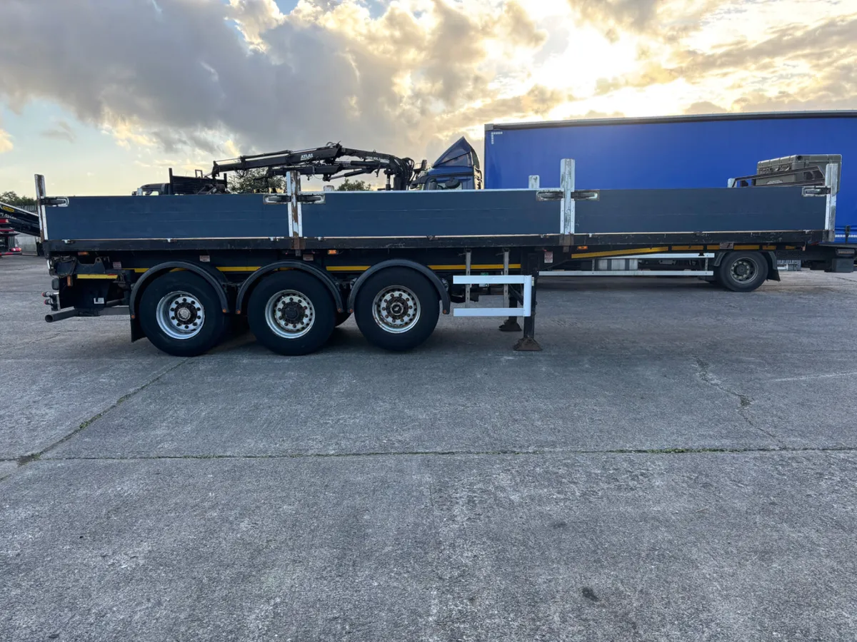 Dennison 30 foot Flat urban Extendable trailer - Image 3