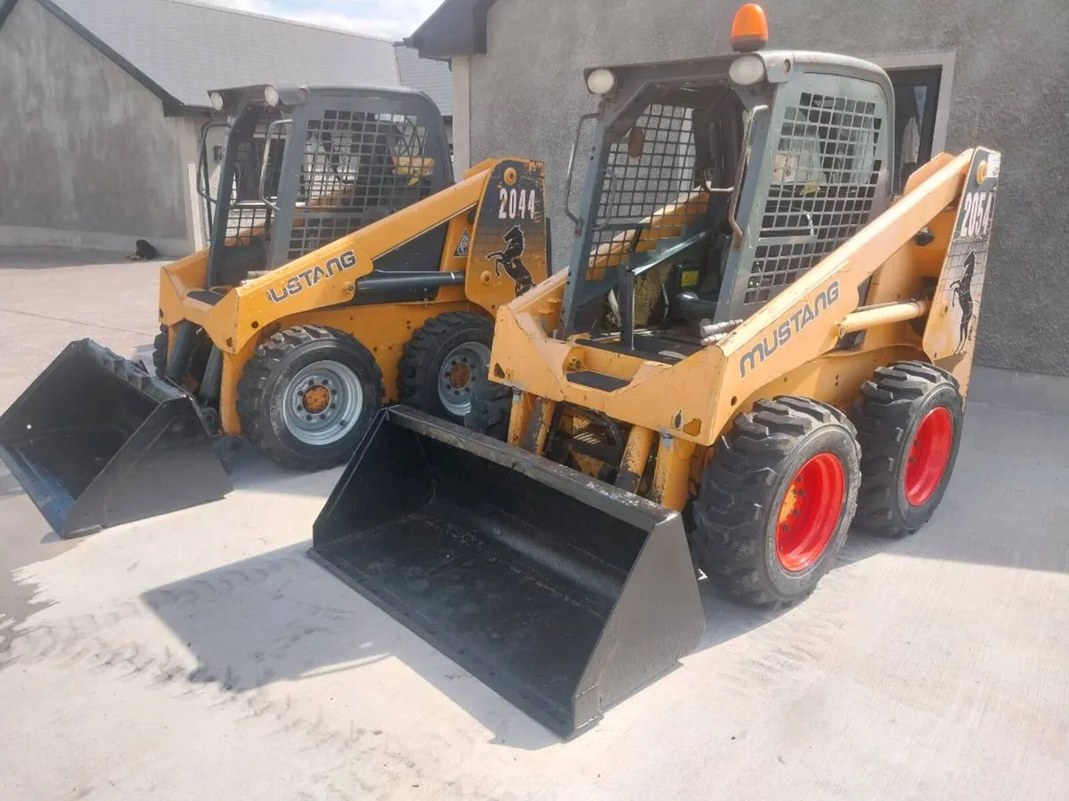 Mustang skidsteers 2044 and 2054 - Image 3