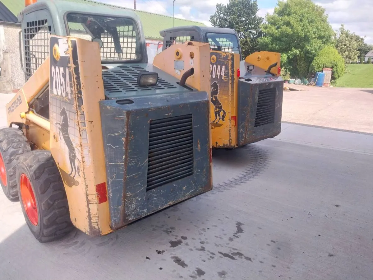Mustang skidsteers 2044 and 2054 - Image 4