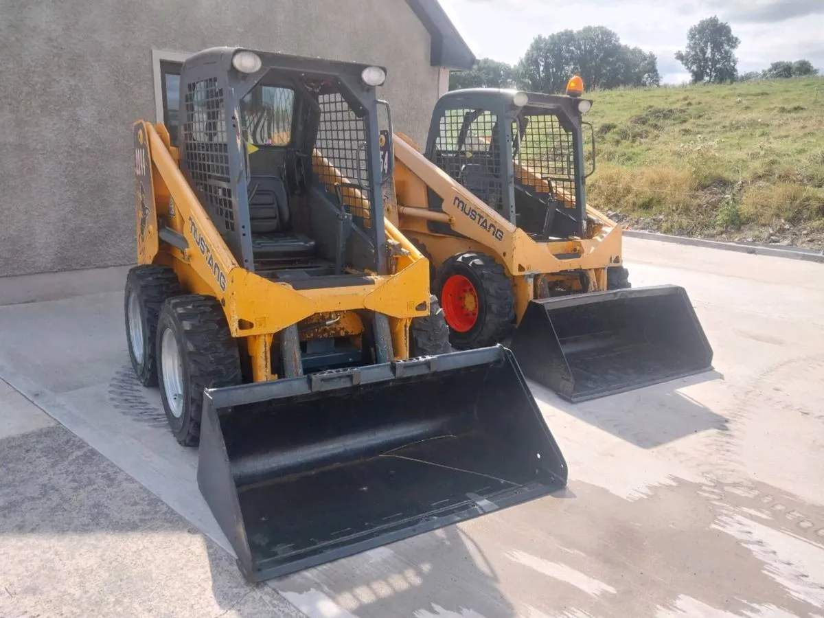 Mustang skidsteers 2044 and 2054 - Image 2