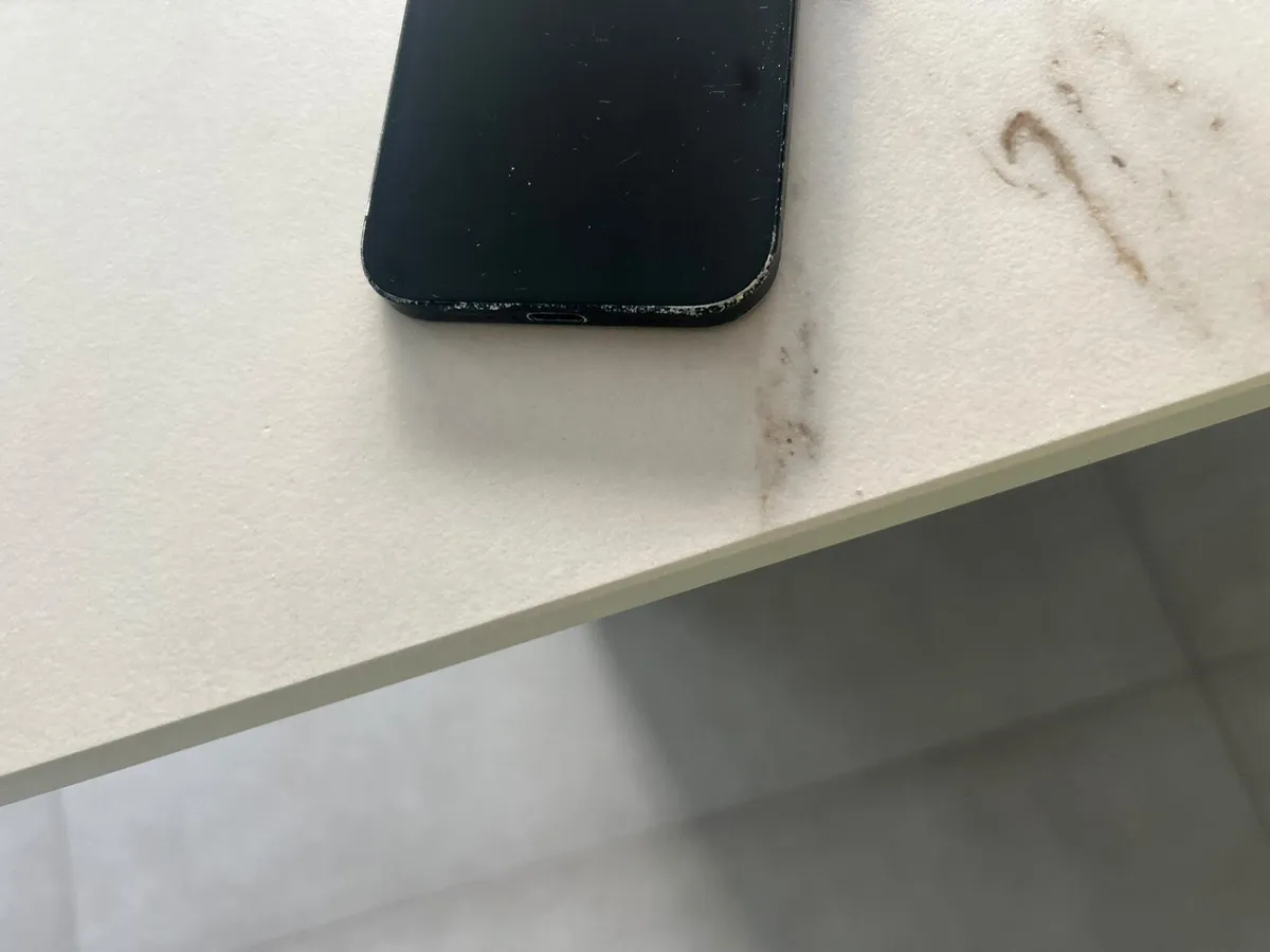 iPhone 16 - with age related scratches - Image 2