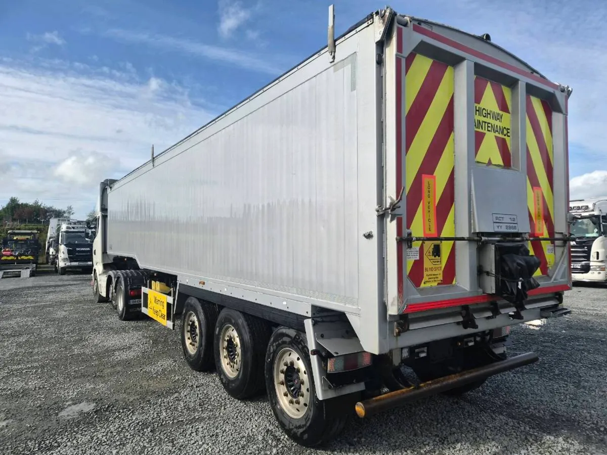 2017 Wilcox bulk tipper - Image 2
