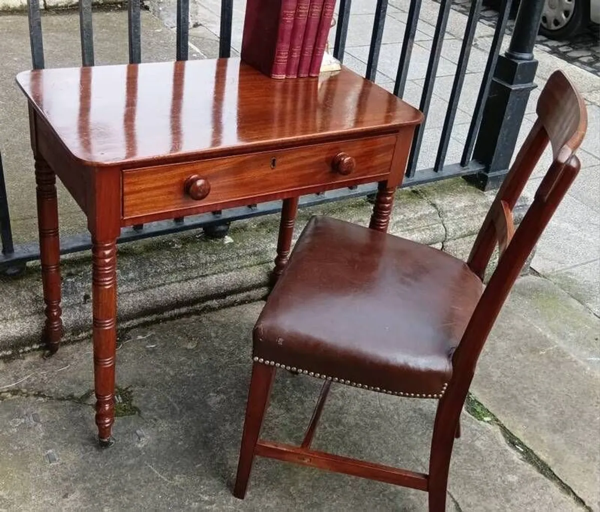 A George lV mahogany Writing Table - Image 1