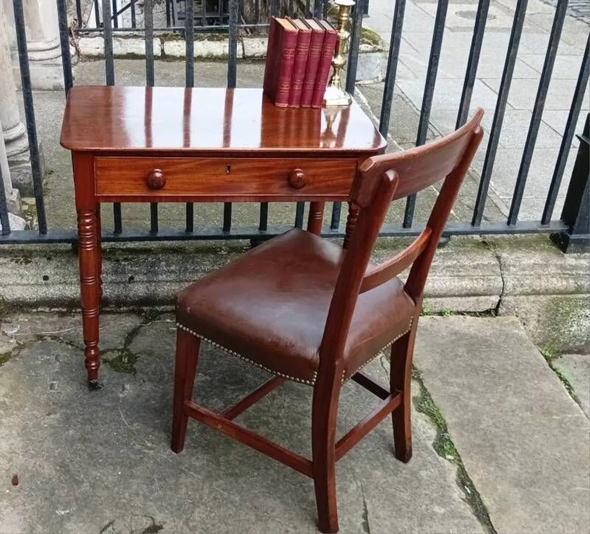 A George lV mahogany Writing Table - Image 2